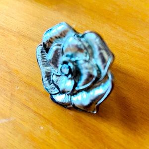 Silver Color Metal
Flower Ring - Size 7